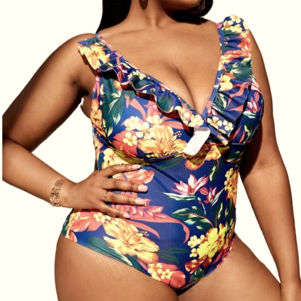 SHEIN Women's Floral Print One Piece Swimsuit NWT